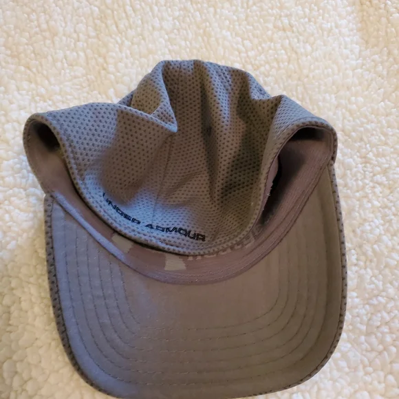 Under Armour Youth HeatGear gray  ball cap, - Picture 2 of 4